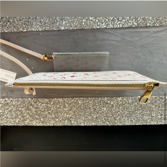 NWT Louis Vuitton Neverfull MM Sunrise Aquarelle SOLD OUT at Louis Vuitton - Picture 15 of 15